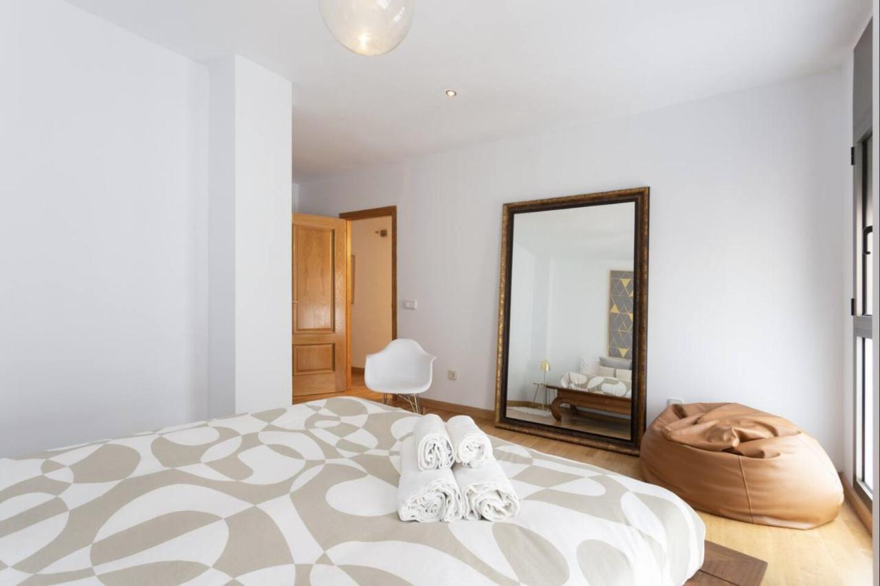 Hauzify I Ramon Y Cajal Apartamento